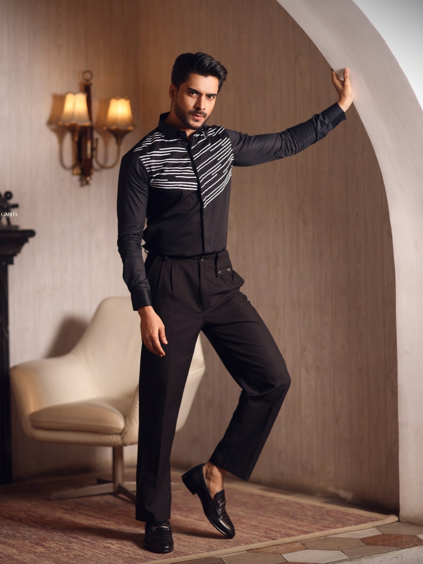 Embroidered black cotton shirt with thread