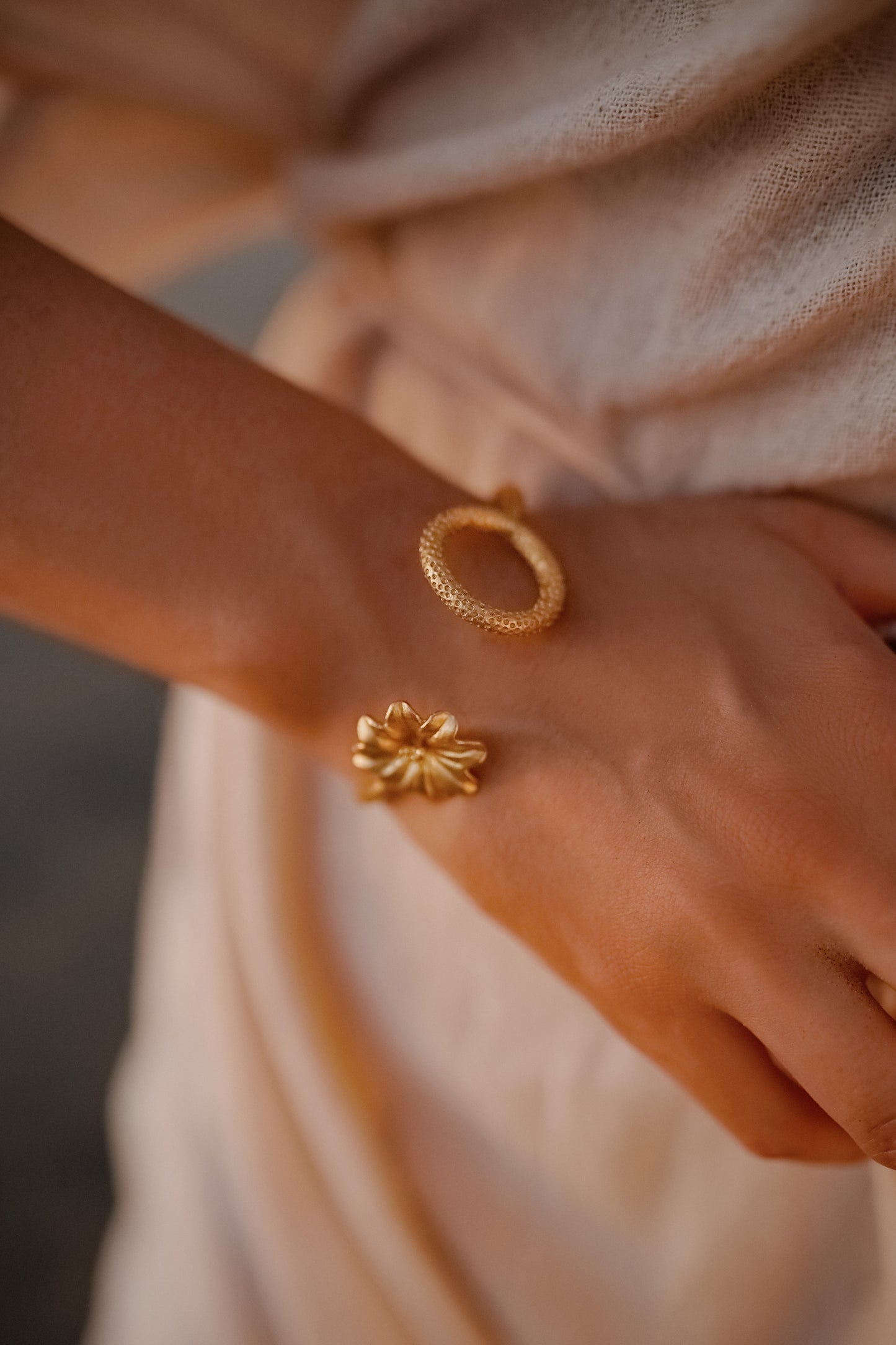 Blooming bud bangle