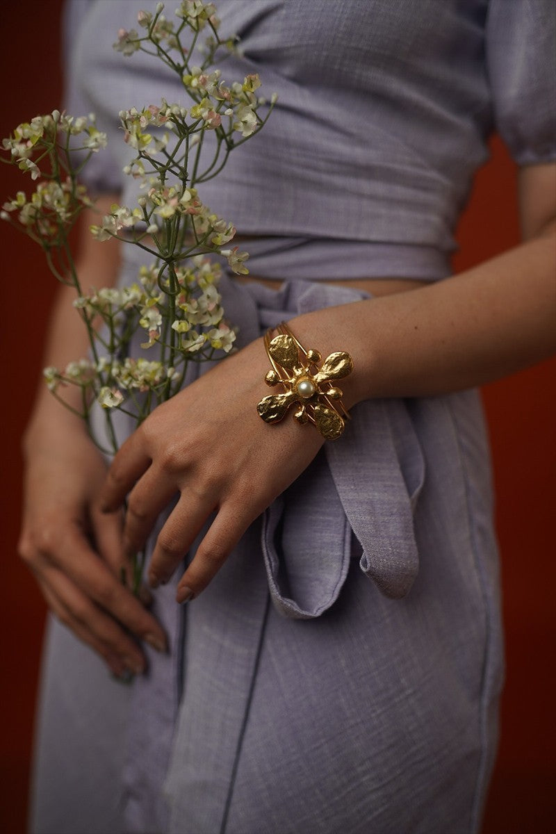 Fluid Pearl Bracelet